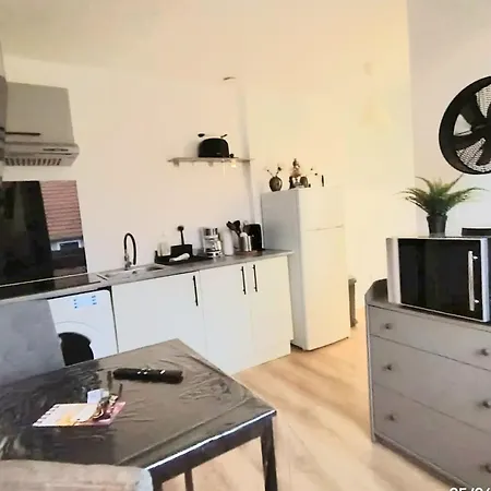 Daire Convenient Near The Sea Easy Parking *